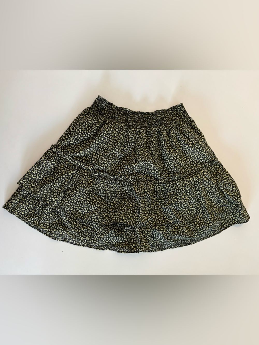 BB Dakota Smocked Waist Ruffle Waist Skirt Black Yellow Floral XS A-Line Mini